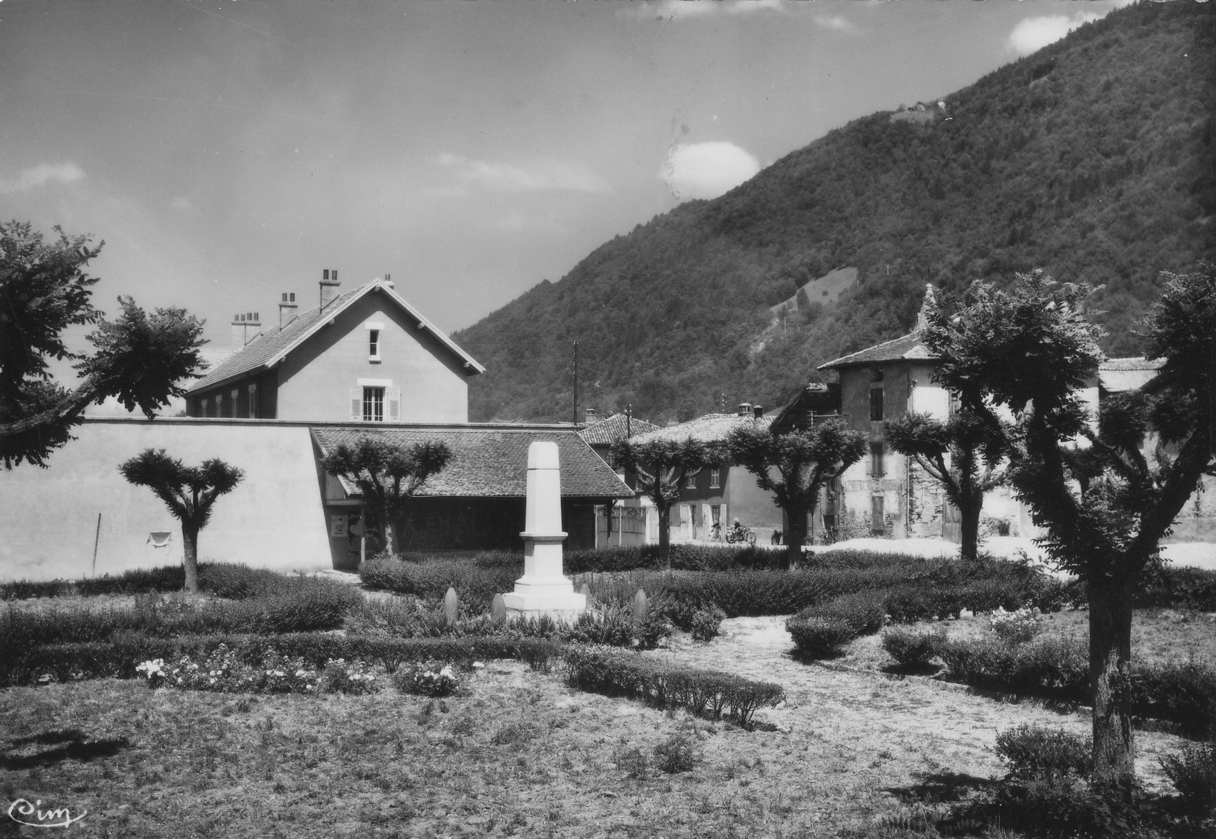 monument en 1950